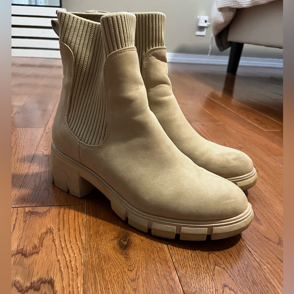 Sweater boots